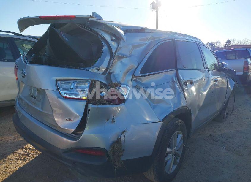 Photo 4 of 2016 Kia Sorento 2.4L LX (VIN 5XYPG4A39GG156469)