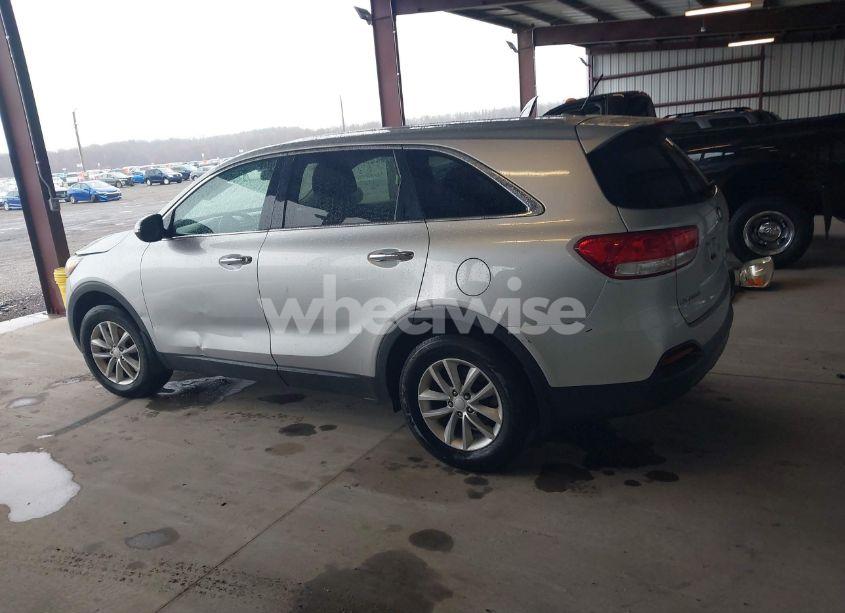 Photo 14 of 2016 Kia Sorento 2.4L L (VIN 5XYPG4A39GG167102)