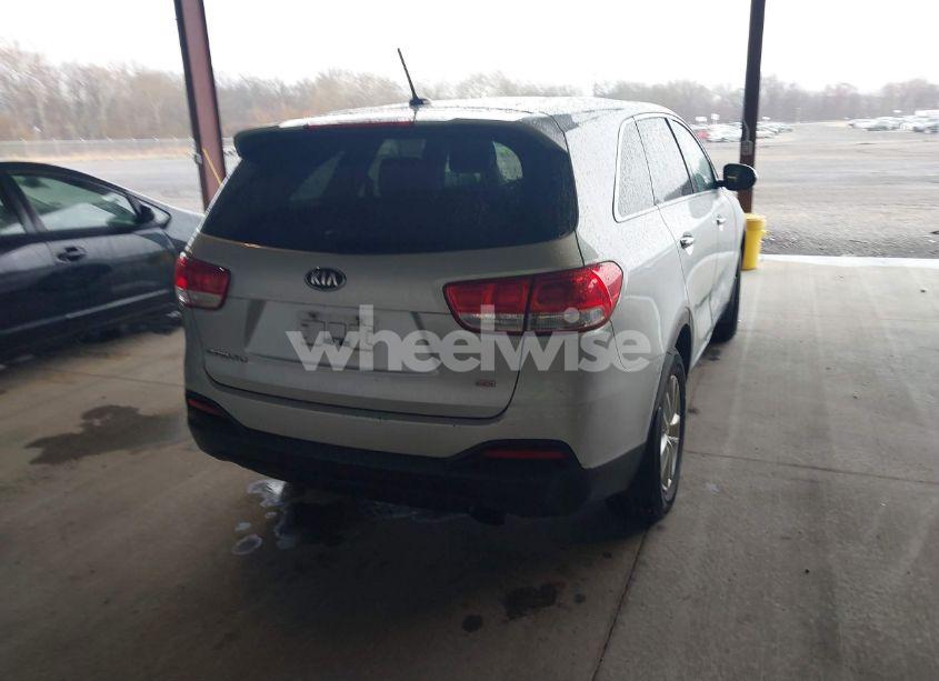 Photo 16 of 2016 Kia Sorento 2.4L L (VIN 5XYPG4A39GG167102)