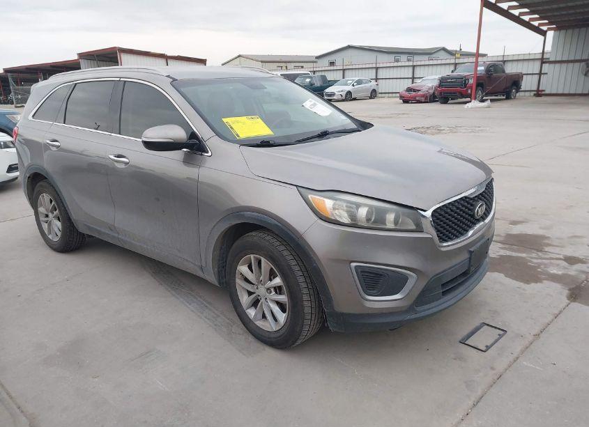 2016 Kia Sorento 2.4L LX (VIN 5XYPG4A39GG169965) main photo