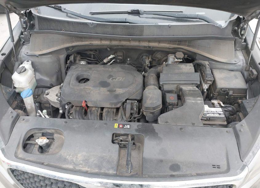 Photo 10 of 2016 Kia Sorento 2.4L LX (VIN 5XYPG4A39GG169965)