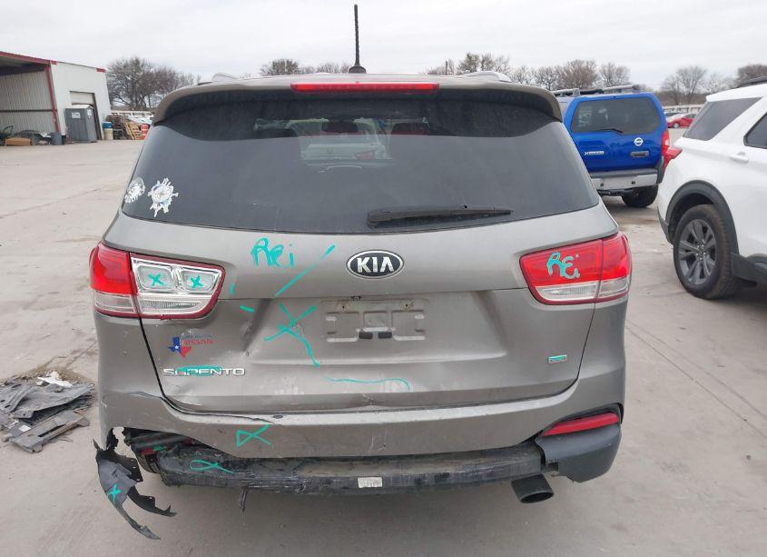 Photo 16 of 2016 Kia Sorento 2.4L LX (VIN 5XYPG4A39GG169965)