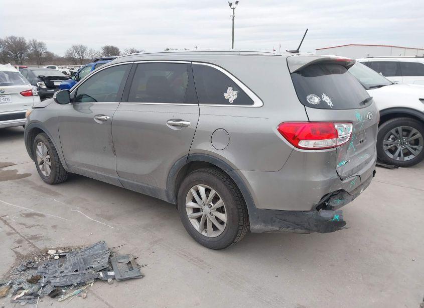 Photo 3 of 2016 Kia Sorento 2.4L LX (VIN 5XYPG4A39GG169965)
