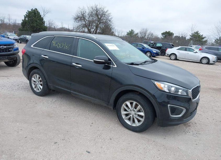 2017 Kia Sorento 2.4L LX (VIN 5XYPG4A39HG207972) main photo