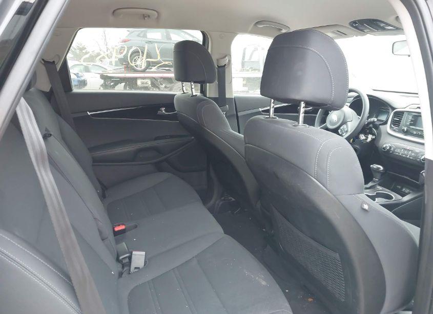 Photo 21 of 2017 Kia Sorento 2.4L LX (VIN 5XYPG4A39HG207972)