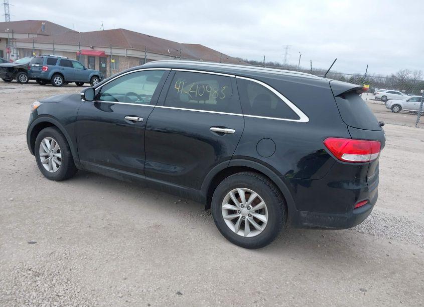 Photo 3 of 2017 Kia Sorento 2.4L LX (VIN 5XYPG4A39HG207972)