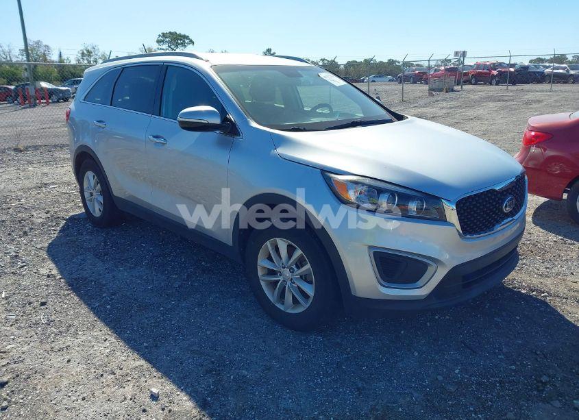 2017 Kia Sorento 2.4L LX (VIN 5XYPG4A39HG221676) main photo