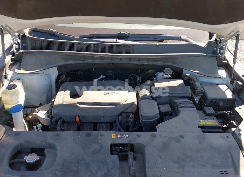 Photo 10 of 2017 Kia Sorento 2.4L LX (VIN 5XYPG4A39HG221676)