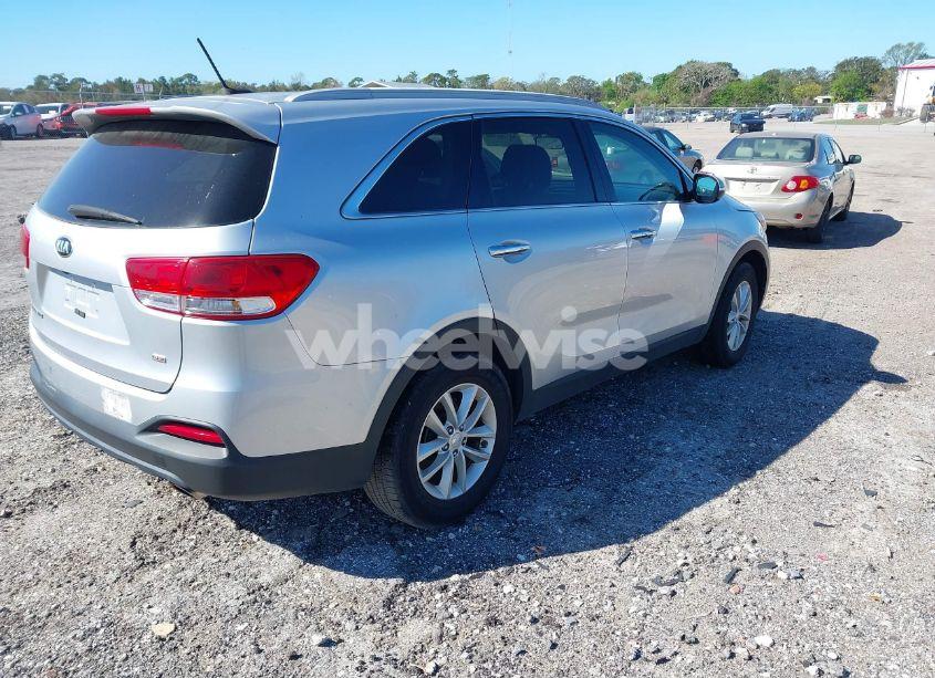 Photo 4 of 2017 Kia Sorento 2.4L LX (VIN 5XYPG4A39HG221676)