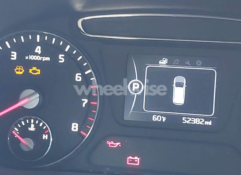 Photo 7 of 2017 Kia Sorento 2.4L LX (VIN 5XYPG4A39HG221676)