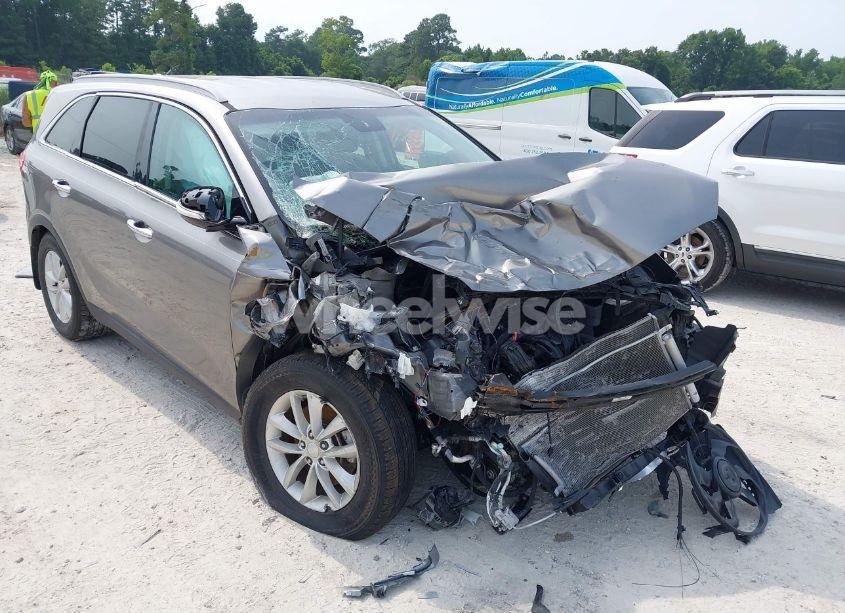 2017 Kia Sorento 2.4L LX (VIN 5XYPG4A39HG234458) main photo