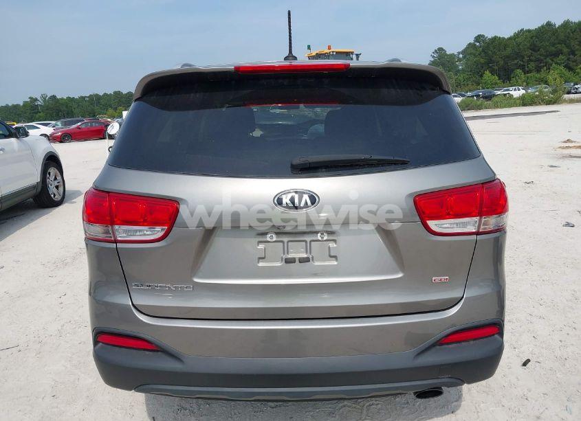 Photo 16 of 2017 Kia Sorento 2.4L LX (VIN 5XYPG4A39HG234458)