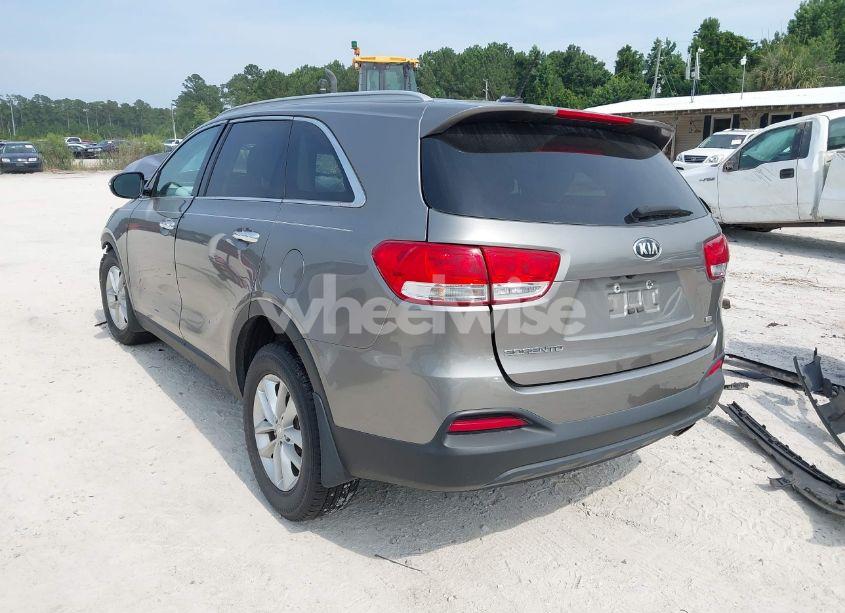 Photo 3 of 2017 Kia Sorento 2.4L LX (VIN 5XYPG4A39HG234458)