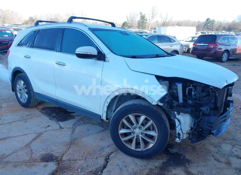 2017 Kia Sorento 2.4L LX (VIN 5XYPG4A39HG259246) main photo