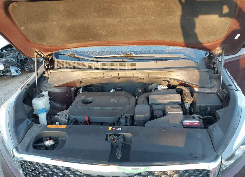 Photo 10 of 2017 Kia Sorento 2.4L LX (VIN 5XYPG4A39HG266391)