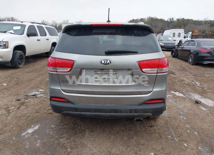 Photo 16 of 2017 Kia Sorento 2.4L LX (VIN 5XYPG4A39HG276564)