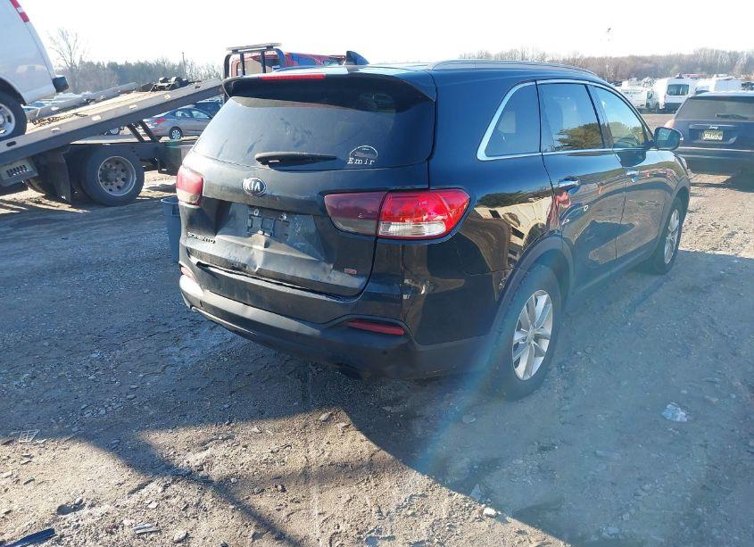 Photo 4 of 2017 Kia Sorento 2.4L LX (VIN 5XYPG4A39HG329697)
