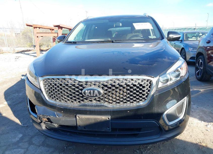 Photo 12 of 2018 Kia Sorento 2.4L LX (VIN 5XYPG4A39JG385905)