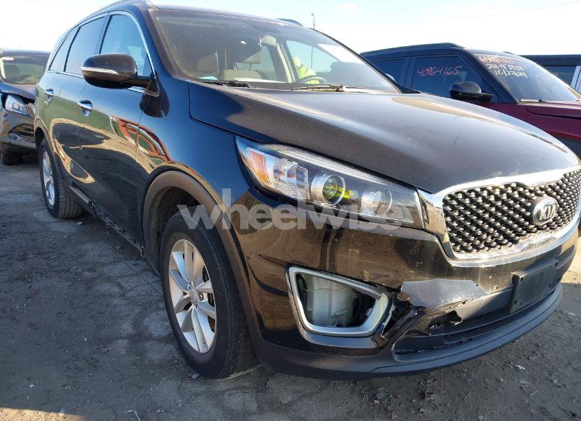 Photo 6 of 2018 Kia Sorento 2.4L LX (VIN 5XYPG4A39JG385905)