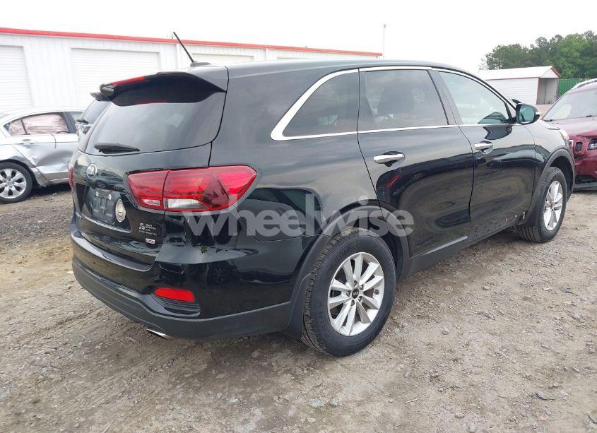 Photo 4 of 2019 Kia Sorento 2.4L L (VIN 5XYPG4A39KG443481)