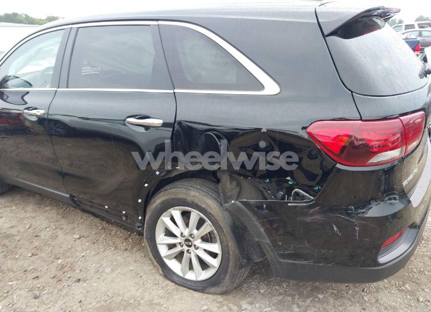Photo 6 of 2019 Kia Sorento 2.4L L (VIN 5XYPG4A39KG443481)