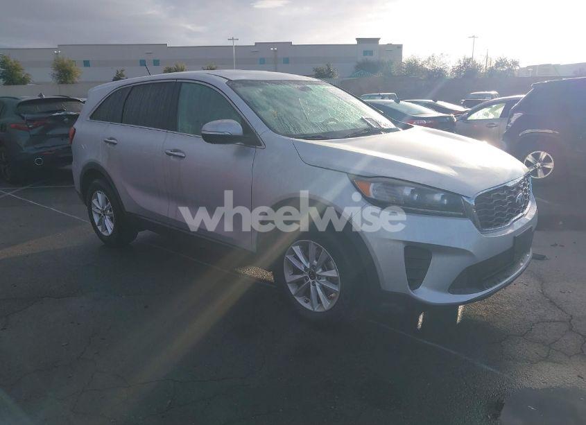 2019 Kia Sorento 2.4L LX (VIN 5XYPG4A39KG450852) main photo