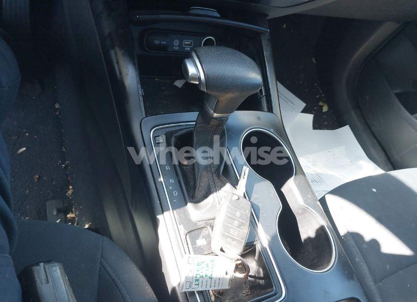 Photo 11 of 2019 Kia Sorento 2.4L LX (VIN 5XYPG4A39KG450852)