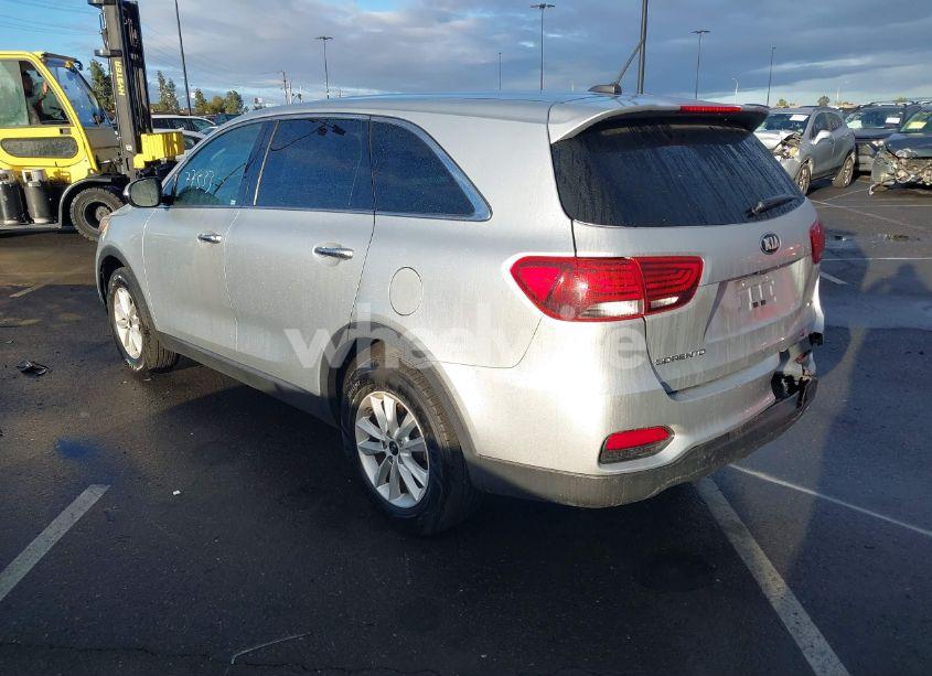 Photo 3 of 2019 Kia Sorento 2.4L LX (VIN 5XYPG4A39KG450852)
