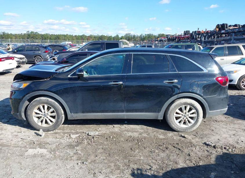 Photo 13 of 2019 Kia Sorento 2.4L L (VIN 5XYPG4A39KG565127)