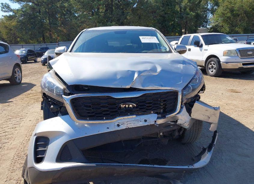 Photo 12 of 2019 Kia Sorento 2.4L L (VIN 5XYPG4A39KG578606)