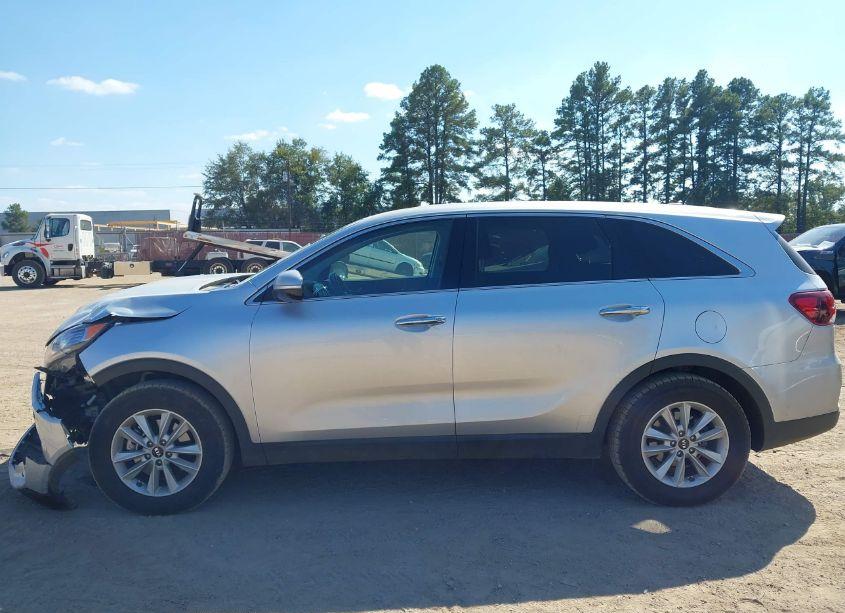 Photo 14 of 2019 Kia Sorento 2.4L L (VIN 5XYPG4A39KG578606)