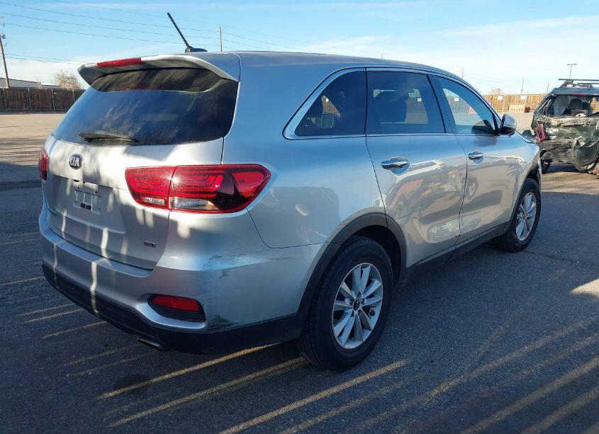 Photo 4 of 2020 Kia Sorento 2.4L LX (VIN 5XYPG4A39LG641754)