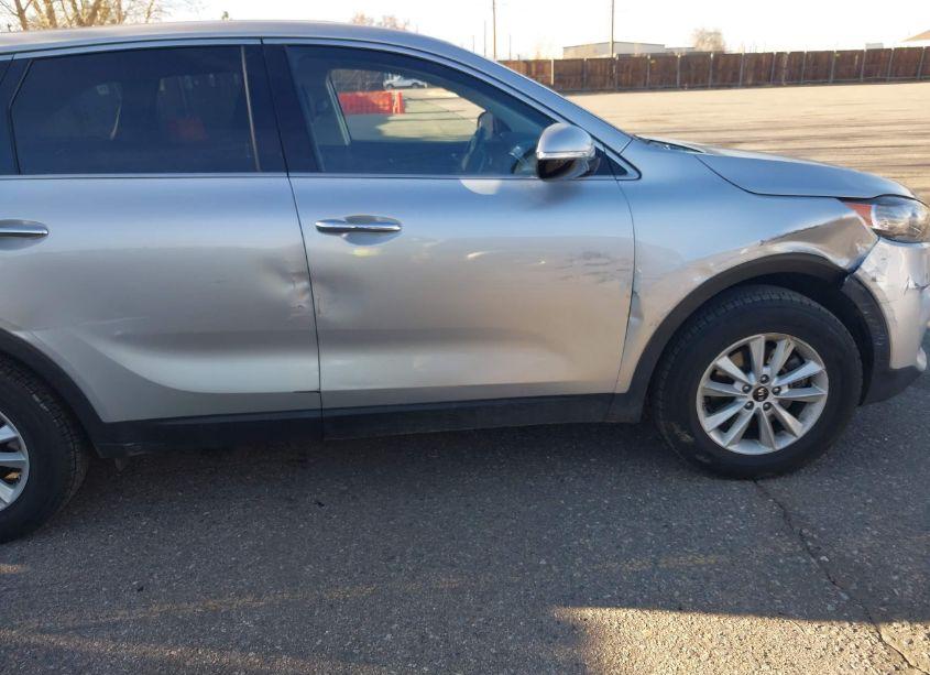 Photo 6 of 2020 Kia Sorento 2.4L LX (VIN 5XYPG4A39LG641754)