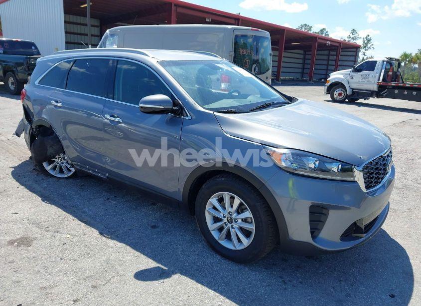 2020 Kia Sorento 2.4L LX (VIN 5XYPG4A39LG661681) main photo
