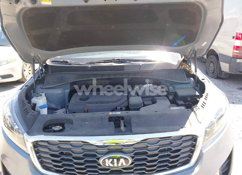 Photo 10 of 2020 Kia Sorento 2.4L LX (VIN 5XYPG4A39LG661681)