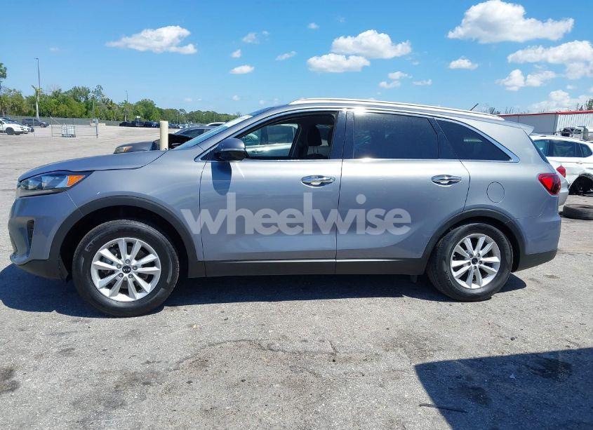 Photo 15 of 2020 Kia Sorento 2.4L LX (VIN 5XYPG4A39LG661681)