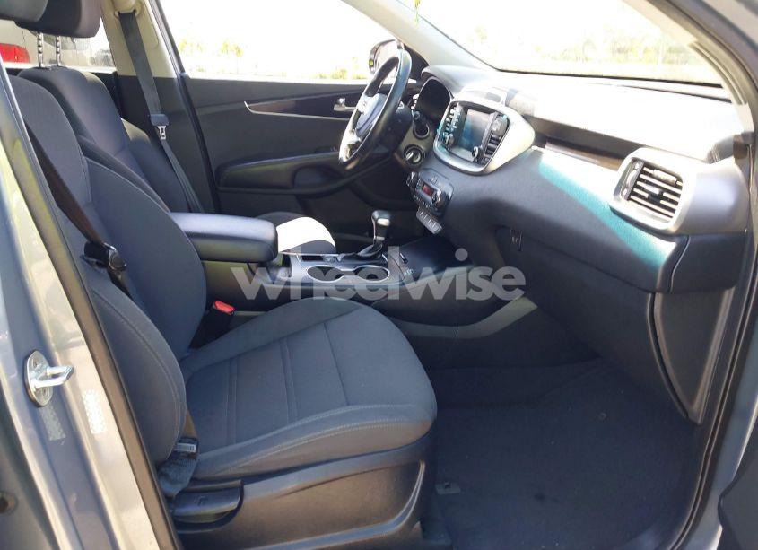 Photo 5 of 2020 Kia Sorento 2.4L LX (VIN 5XYPG4A39LG661681)