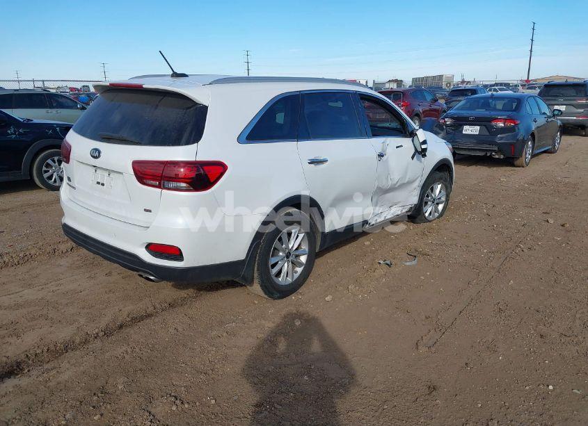 Photo 4 of 2020 Kia Sorento 2.4L LX (VIN 5XYPG4A39LG665374)