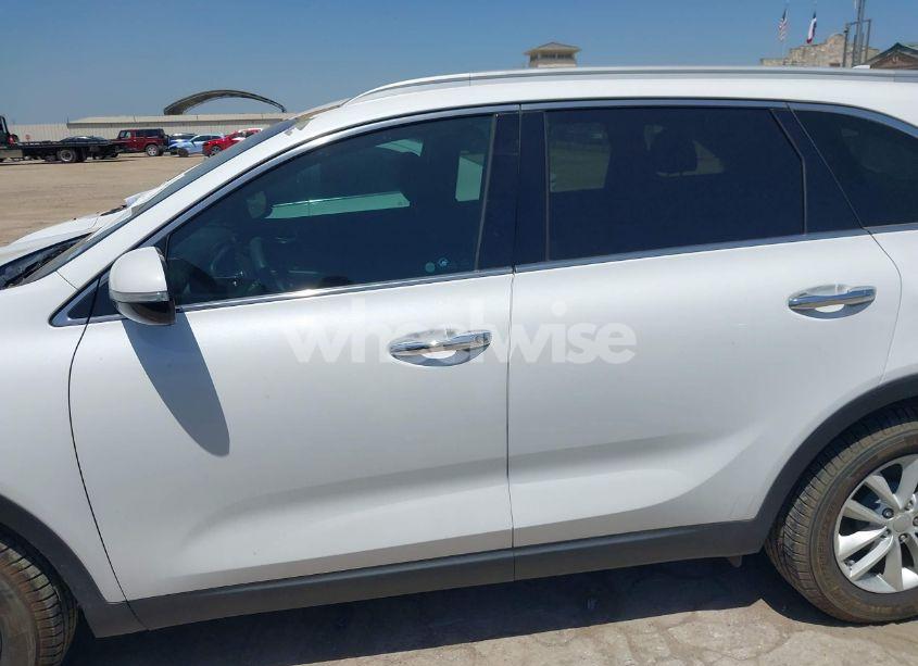 Photo 14 of 2016 Kia Sorento 2.4L LX (VIN 5XYPG4A3XGG028712)