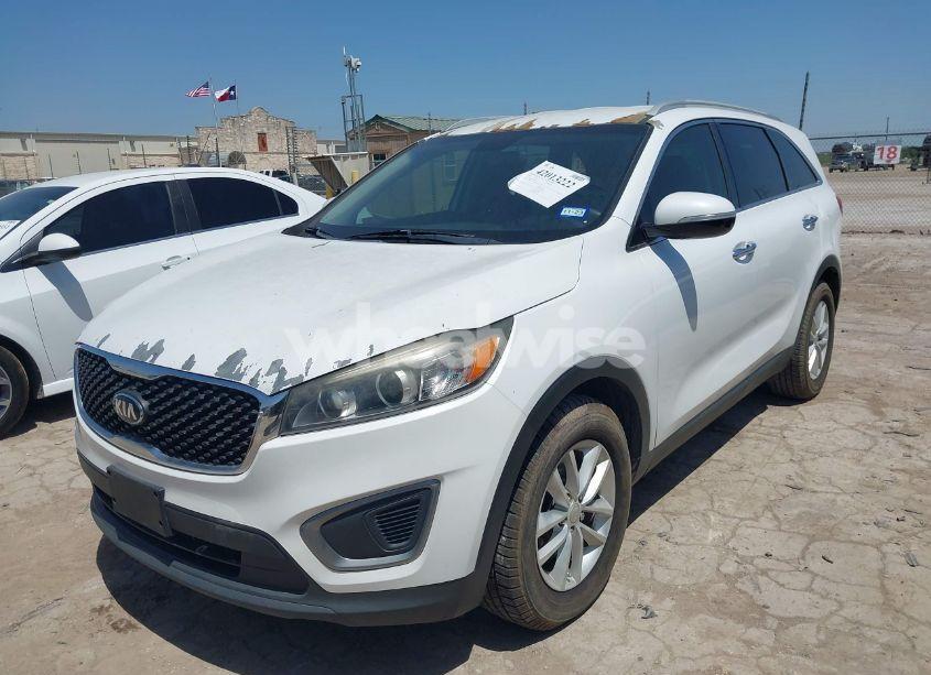 Photo 6 of 2016 Kia Sorento 2.4L LX (VIN 5XYPG4A3XGG028712)