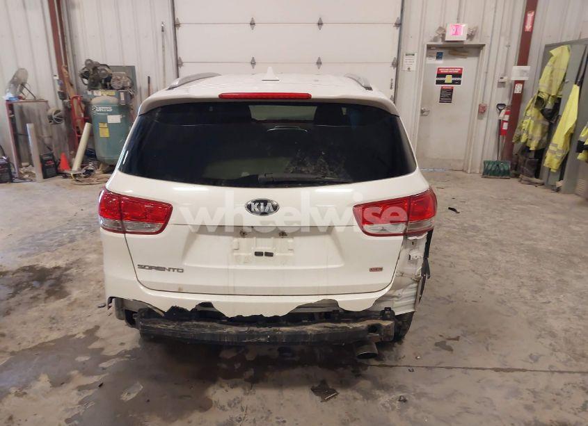 Photo 16 of 2016 Kia Sorento 2.4L LX (VIN 5XYPG4A3XGG058180)