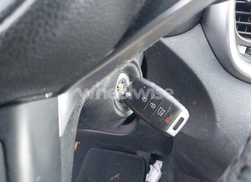 Photo 11 of 2016 Kia Sorento 2.4L LX (VIN 5XYPG4A3XGG064013)