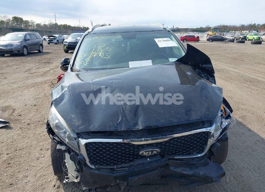 Photo 12 of 2016 Kia Sorento 2.4L LX (VIN 5XYPG4A3XGG064013)