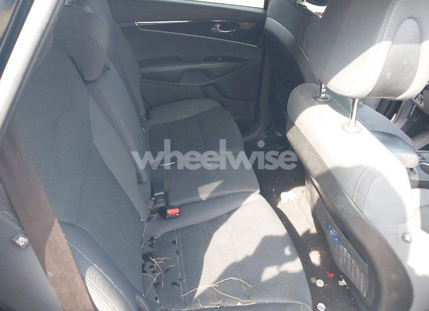 Photo 8 of 2016 Kia Sorento 2.4L LX (VIN 5XYPG4A3XGG064013)