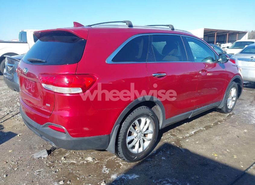 Photo 4 of 2016 Kia Sorento 2.4L LX (VIN 5XYPG4A3XGG064836)