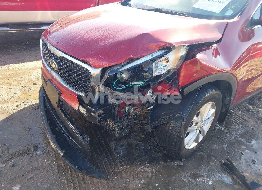 Photo 6 of 2016 Kia Sorento 2.4L LX (VIN 5XYPG4A3XGG064836)