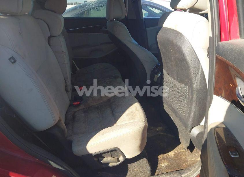 Photo 8 of 2016 Kia Sorento 2.4L LX (VIN 5XYPG4A3XGG064836)