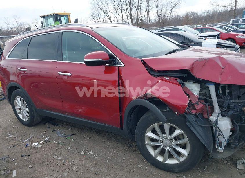 Photo 14 of 2016 Kia Sorento 2.4L LX (VIN 5XYPG4A3XGG088277)