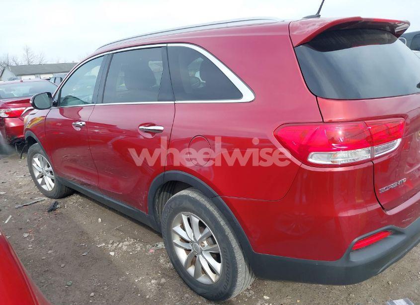 Photo 15 of 2016 Kia Sorento 2.4L LX (VIN 5XYPG4A3XGG088277)