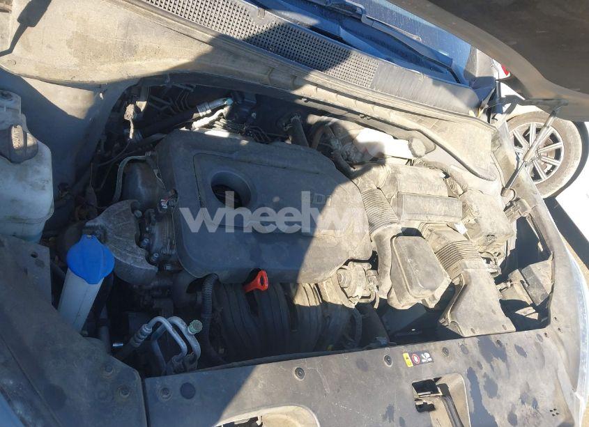 Photo 10 of 2016 Kia Sorento 2.4L LX (VIN 5XYPG4A3XGG106549)